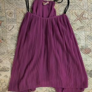 5/25$ Purple Lost April pleated swing top size medium